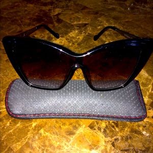 Women sunglasses black
